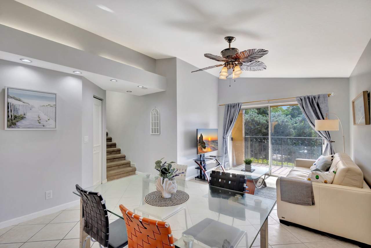 1060 Lake Shore Drive #204 - 1