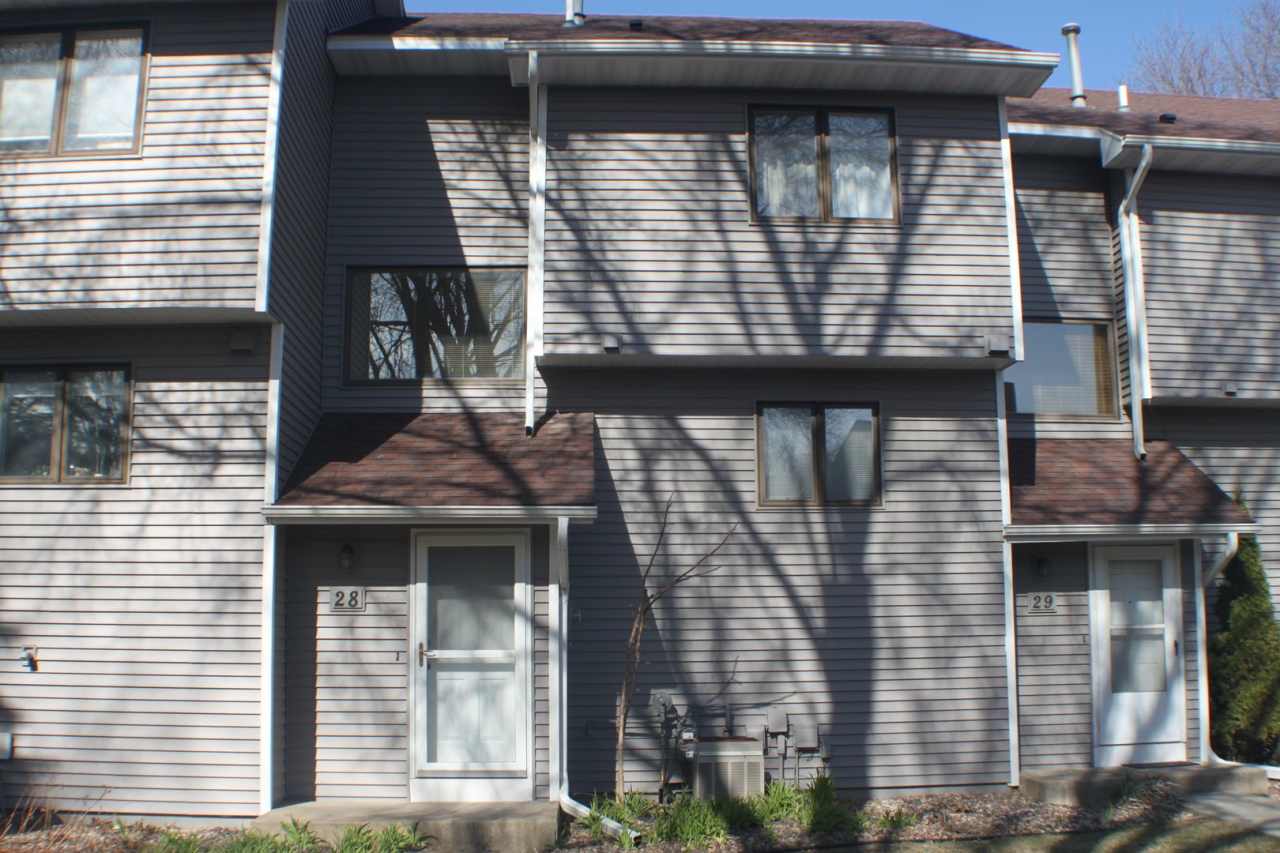 ***$500.00*** off June rent for signed lease starting June 1st.!! Elton Ridge townhome.