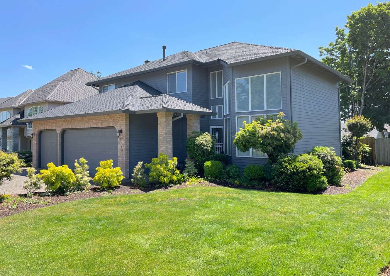 Traditional 4-Bed, 2.5-Bath Home with Stunning Views, Central A/C, and Modern Amenities!