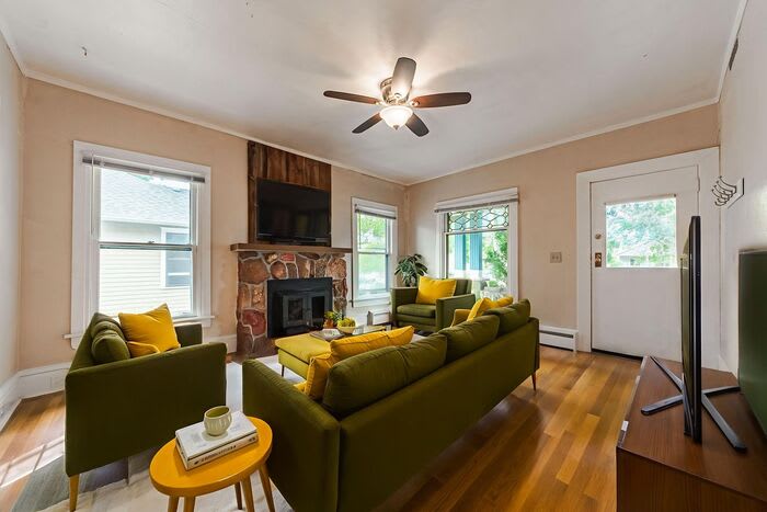 1121 North Wahsatch Avenue