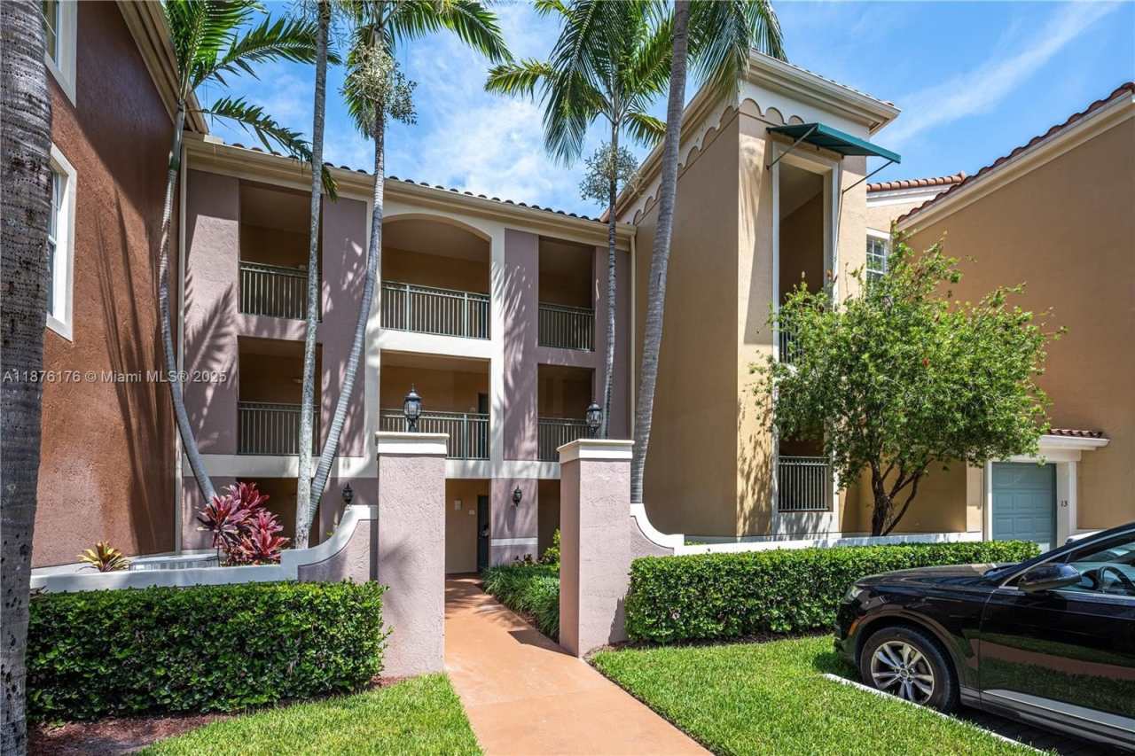 11780 Saint Andrews Pl