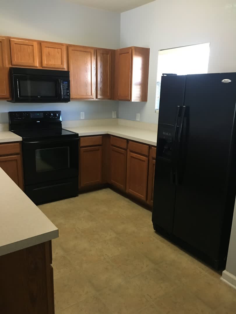 2 BEDROOM 2 BATH UNIT ON BOTTOM FLOOR