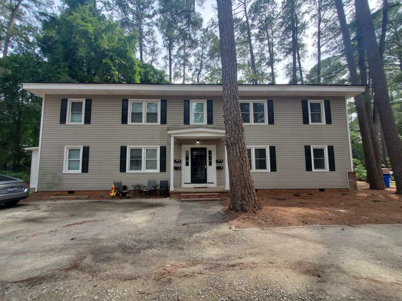 214-2 Woodrow Street ~ Haymount~2 Weeks Free