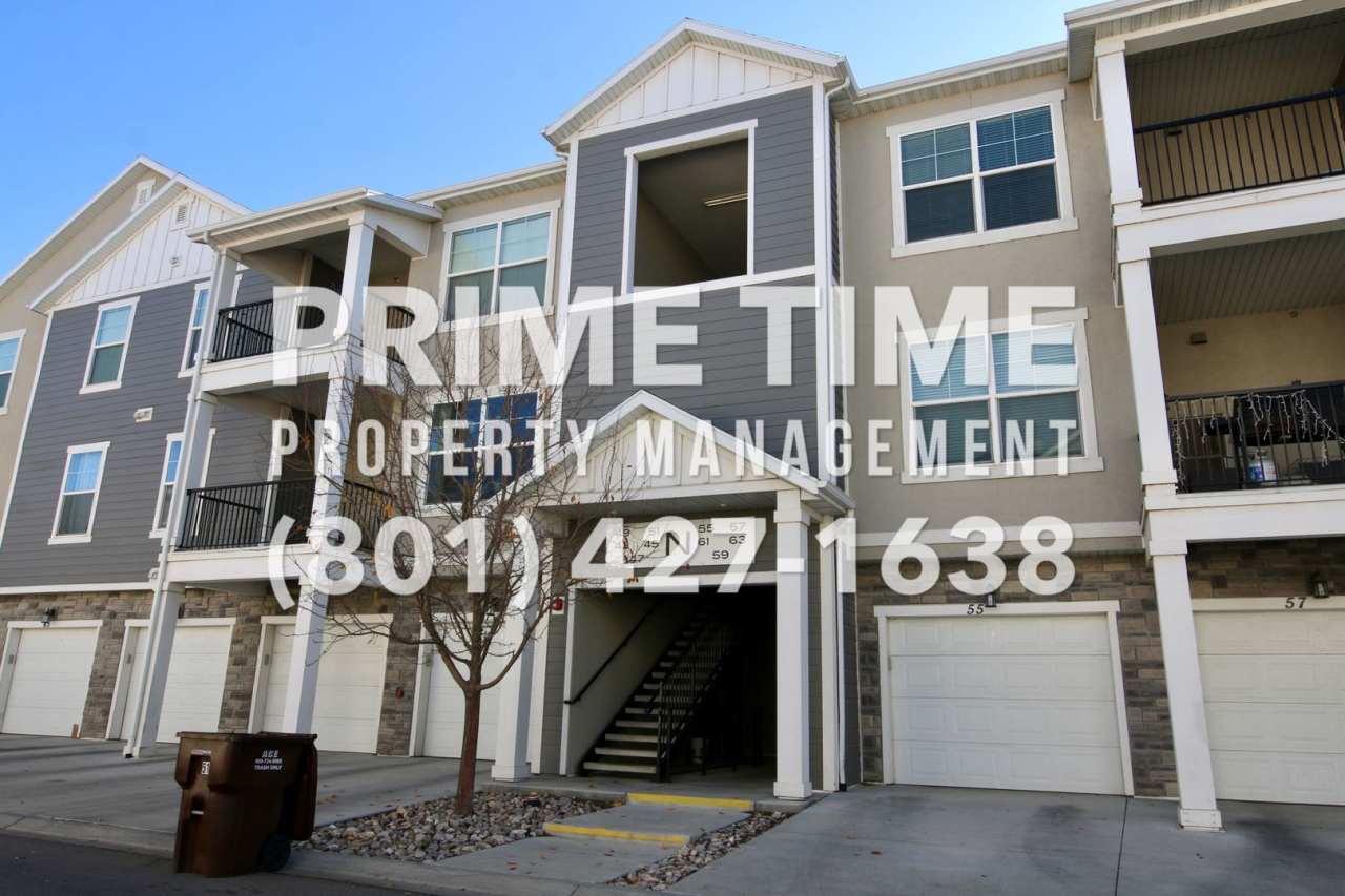 Lovely Top Level Condo For Rent