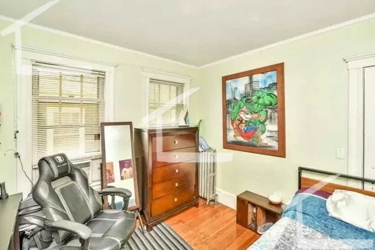 Large 4 bed in Brookline