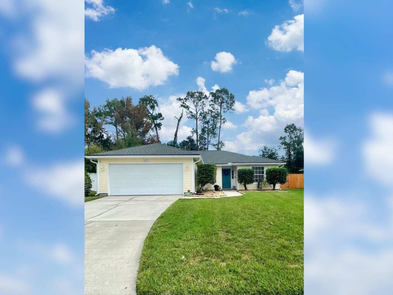 Single Family Home in the Heart of Mandarin!