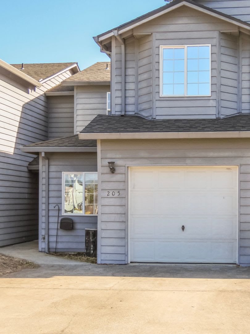 3 Bedroom Plus Office Available in Gaston Available Now ***