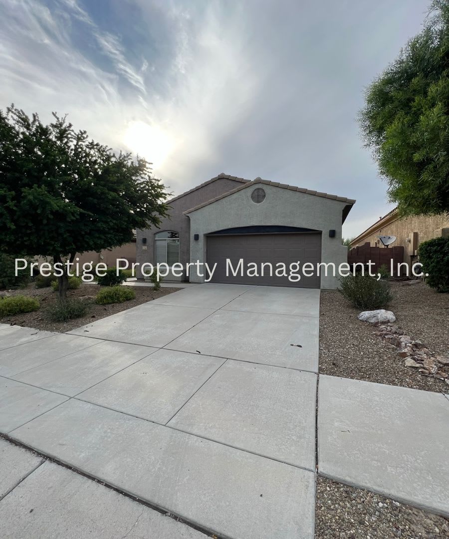 Gorgeous 4/2 Dove Mountain Home!