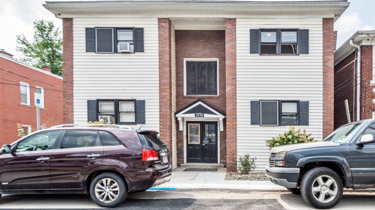 2838 Broadway Avenue