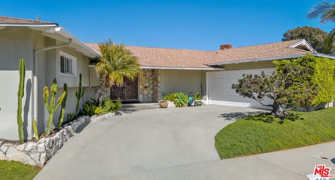 4246 S Cloverdale Ave