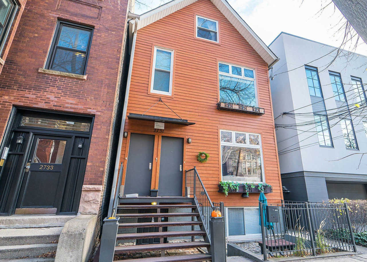 2731 N Seminary Avenue