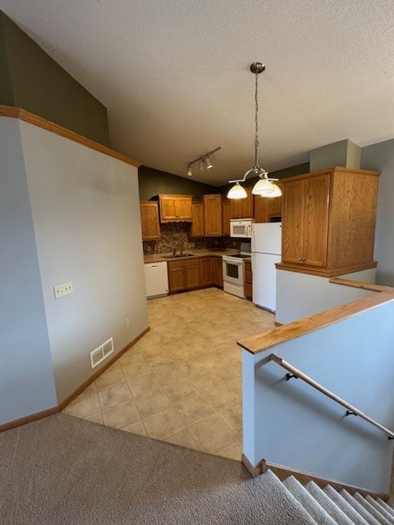 Spacious 2 Bedroom Town Home for Rent, Quiet neighborhood