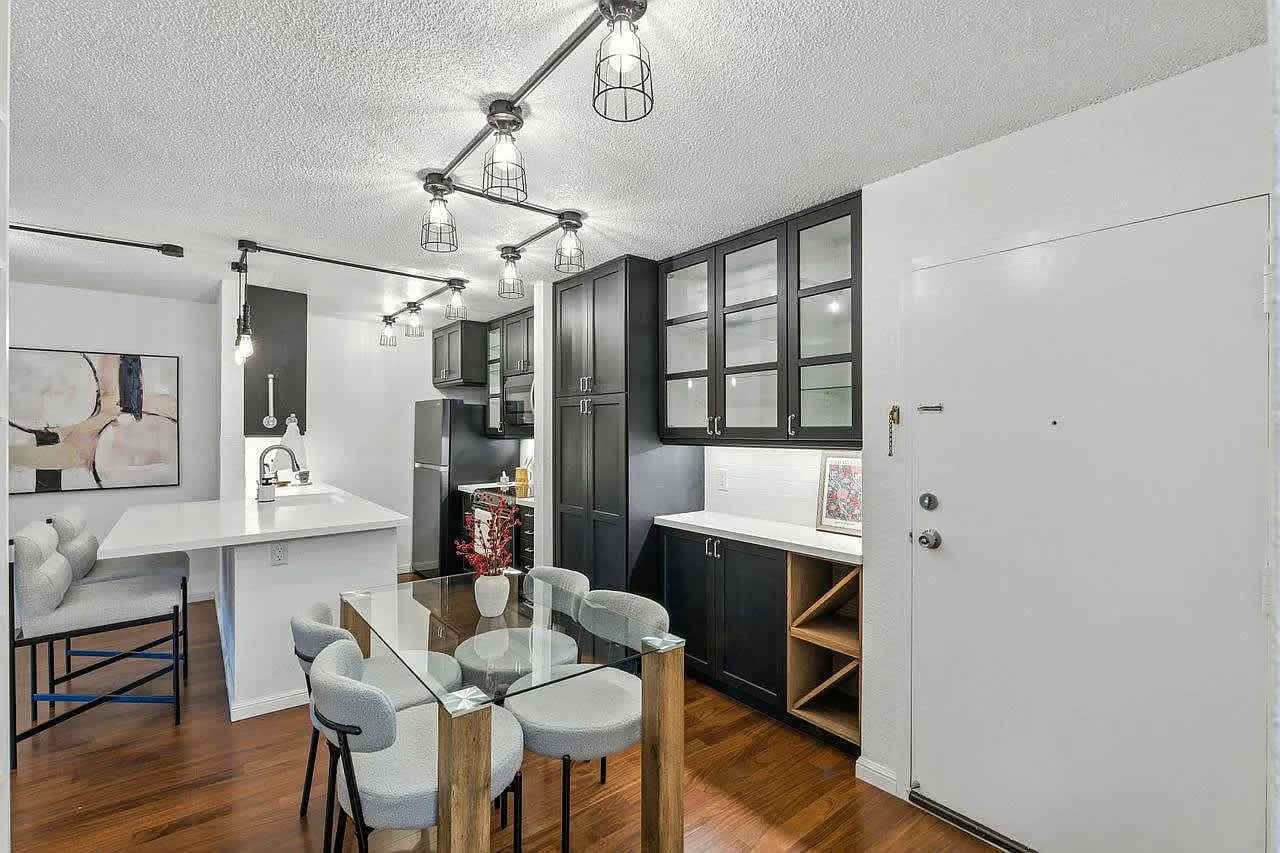 381 Half Moon Ln Apt 213