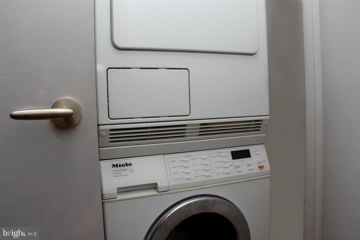 1881 N NASH Street unit: 505