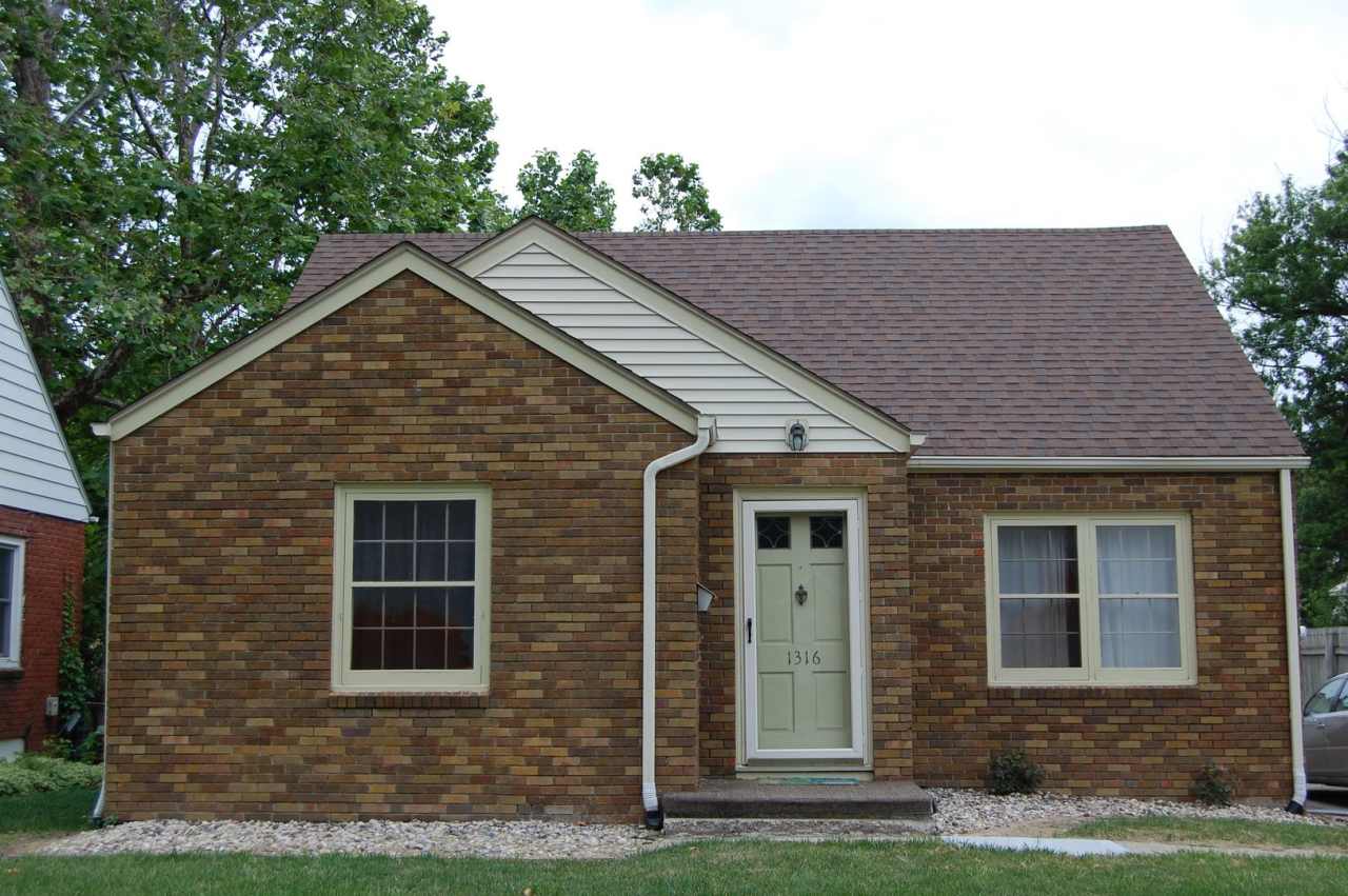 3 bedroom brick home in the Waveland park area