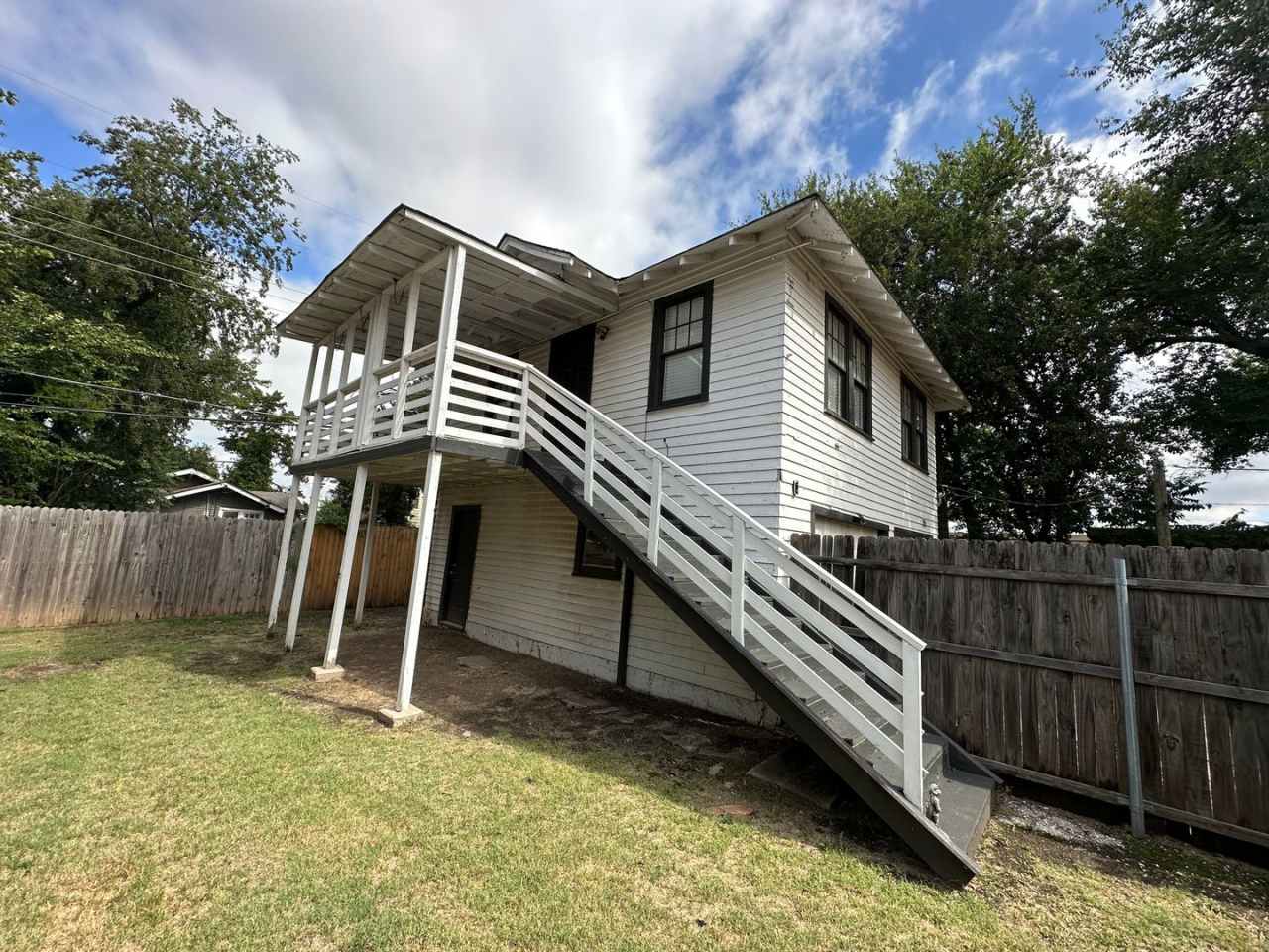 1 Bedroom Garage Unit in Uptown OKC * Jefferson Park