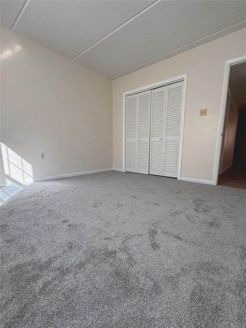 Charming 2 Bedroom 1 bath unit at Habana Park!