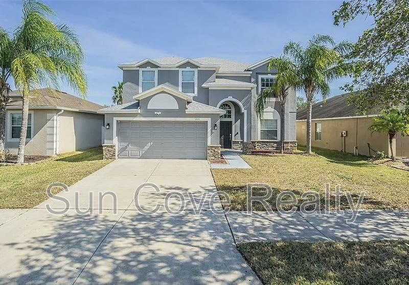 2111 Roanoke Springs Dr