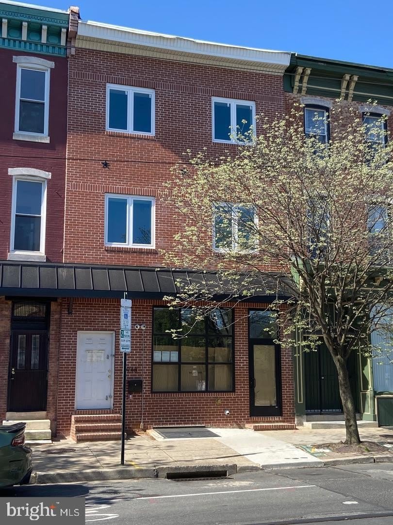 3948 LANCASTER AVENUE