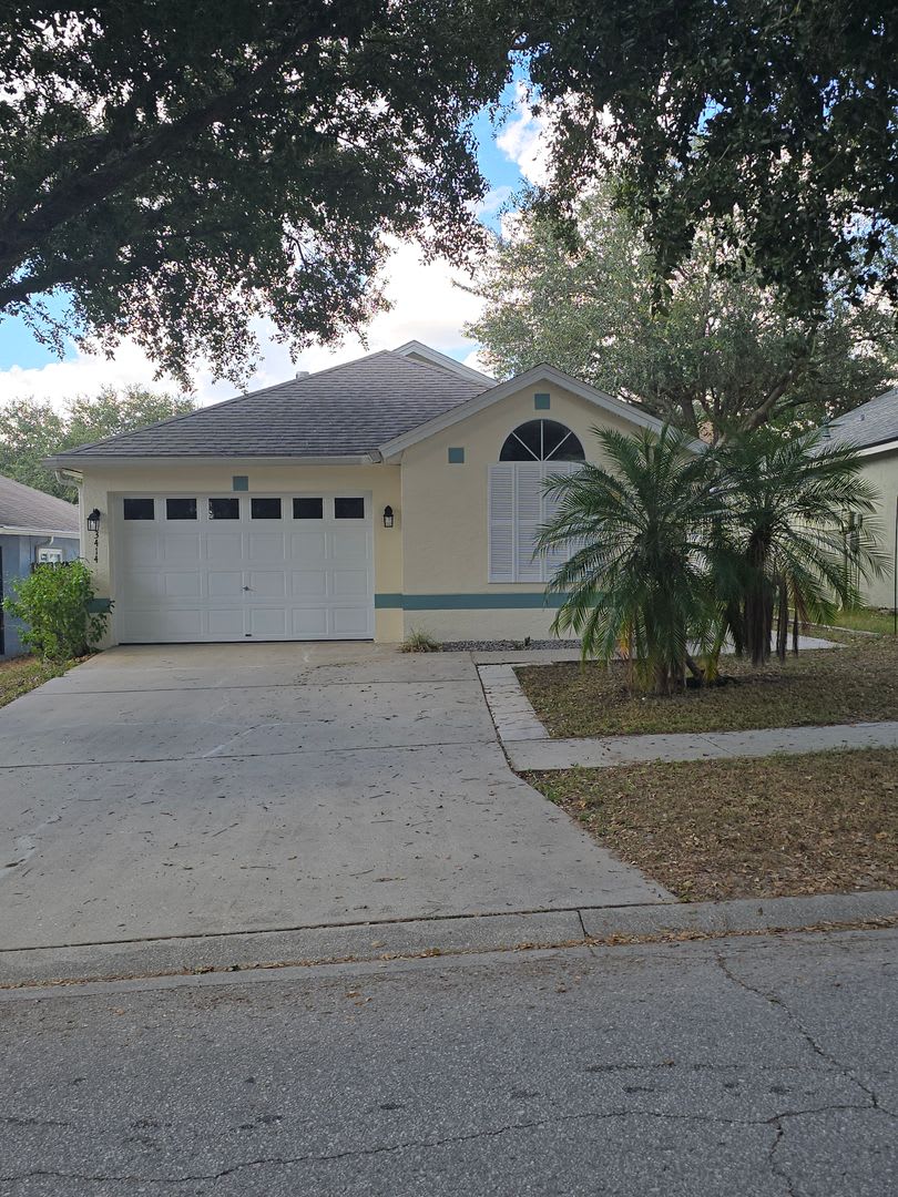 3/2 Home in Valrico ***MOVE-IN SPECIAL/$500 OFF 2ND MONTH!!***