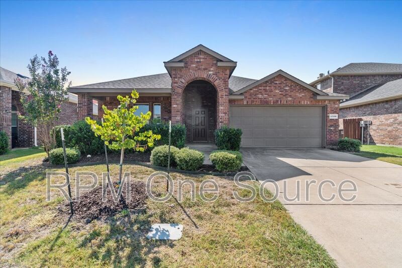 1729 Park Trails Blvd.