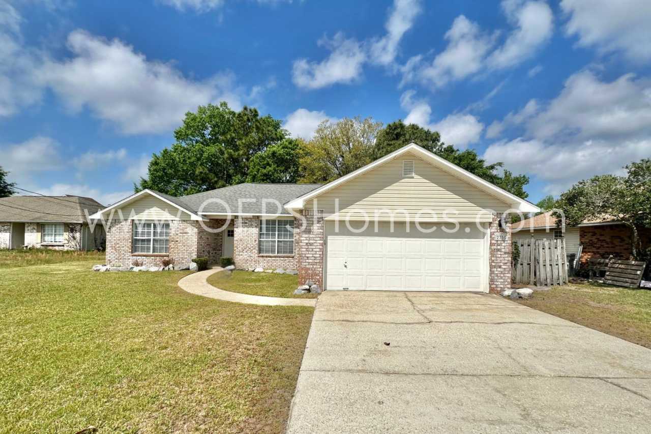 MOVE IN SPECIAL! $500 off first month's rent