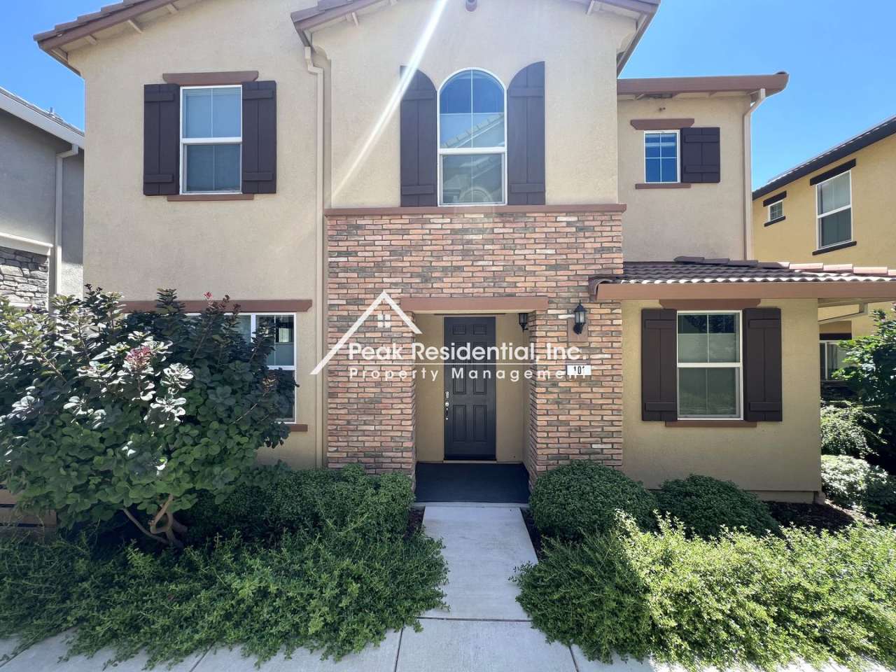 Updated 4bd/3ba Roseville Home in Gated Community!