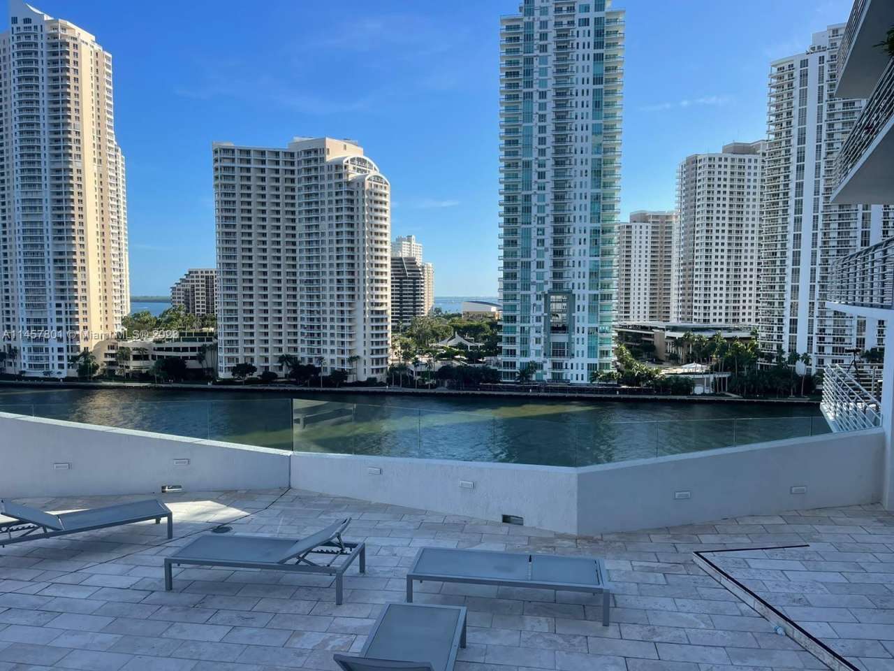 325 S Biscayne Blvd