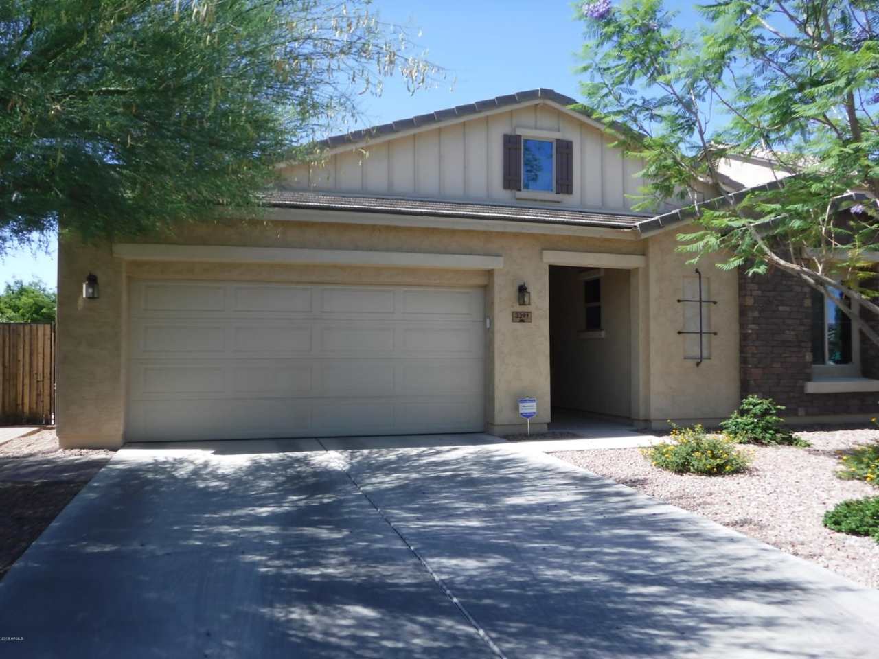 3391 E Yellowstone Pl