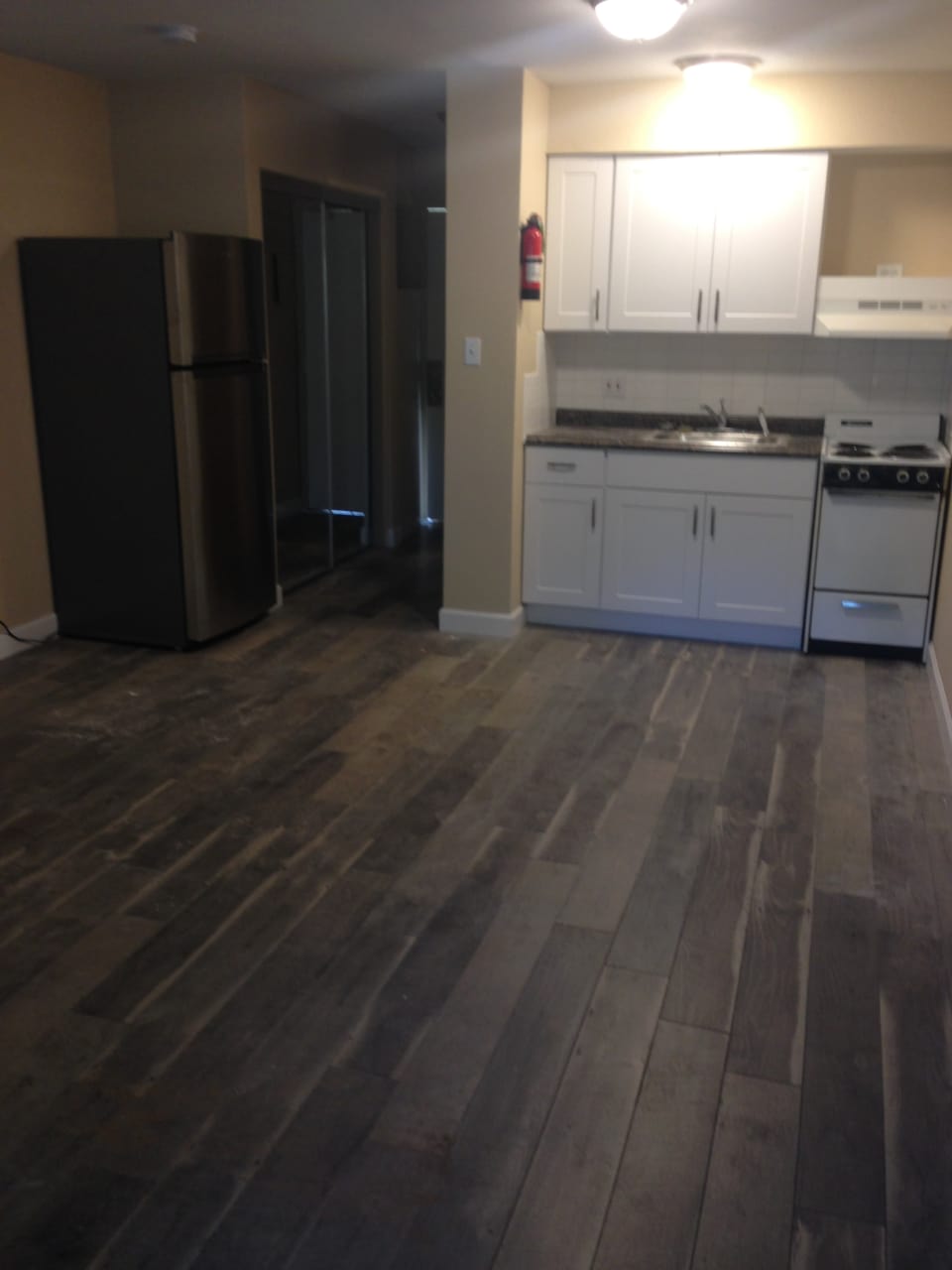 2016 Dawson Street405