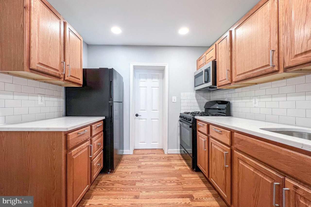 2525 INGERSOLL STREET