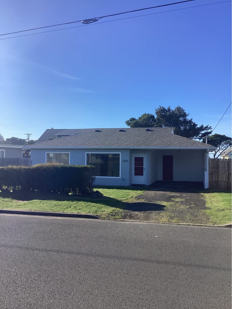 1042 Southwest Elizabeth Street