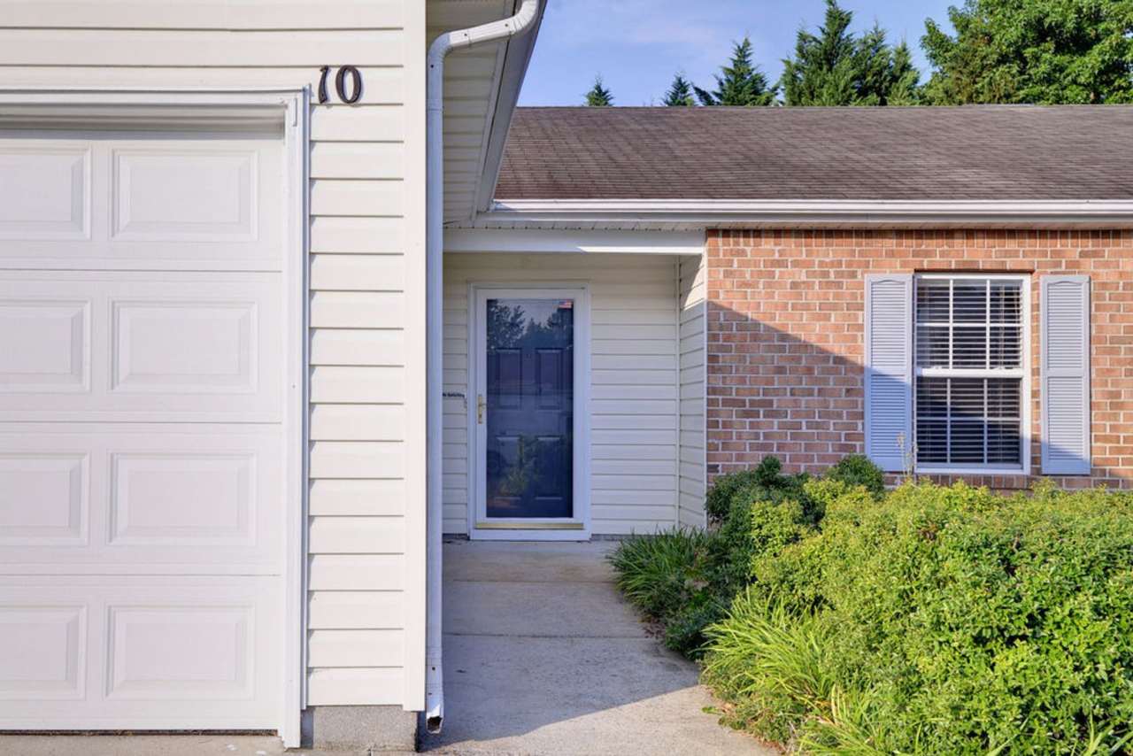 Spacious Rancher in Quiet Cul-de-sac