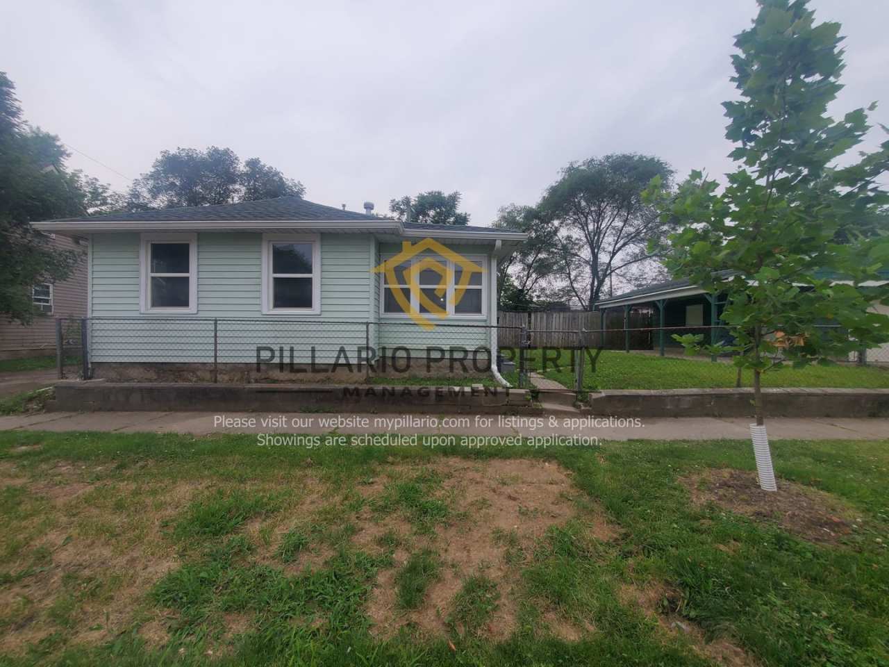 Southside 2 bedroom, 1 bath, 1 car detached garage home near Belmont, Available Now!