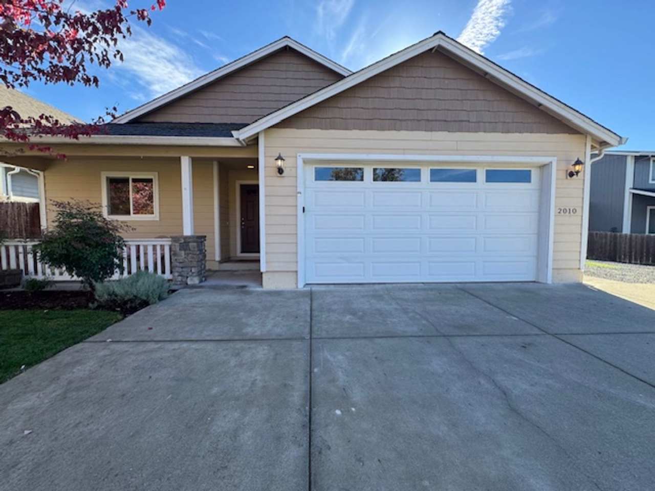SINGLE LEVEL HOME IN CP/ ON QUIET CULDESAC