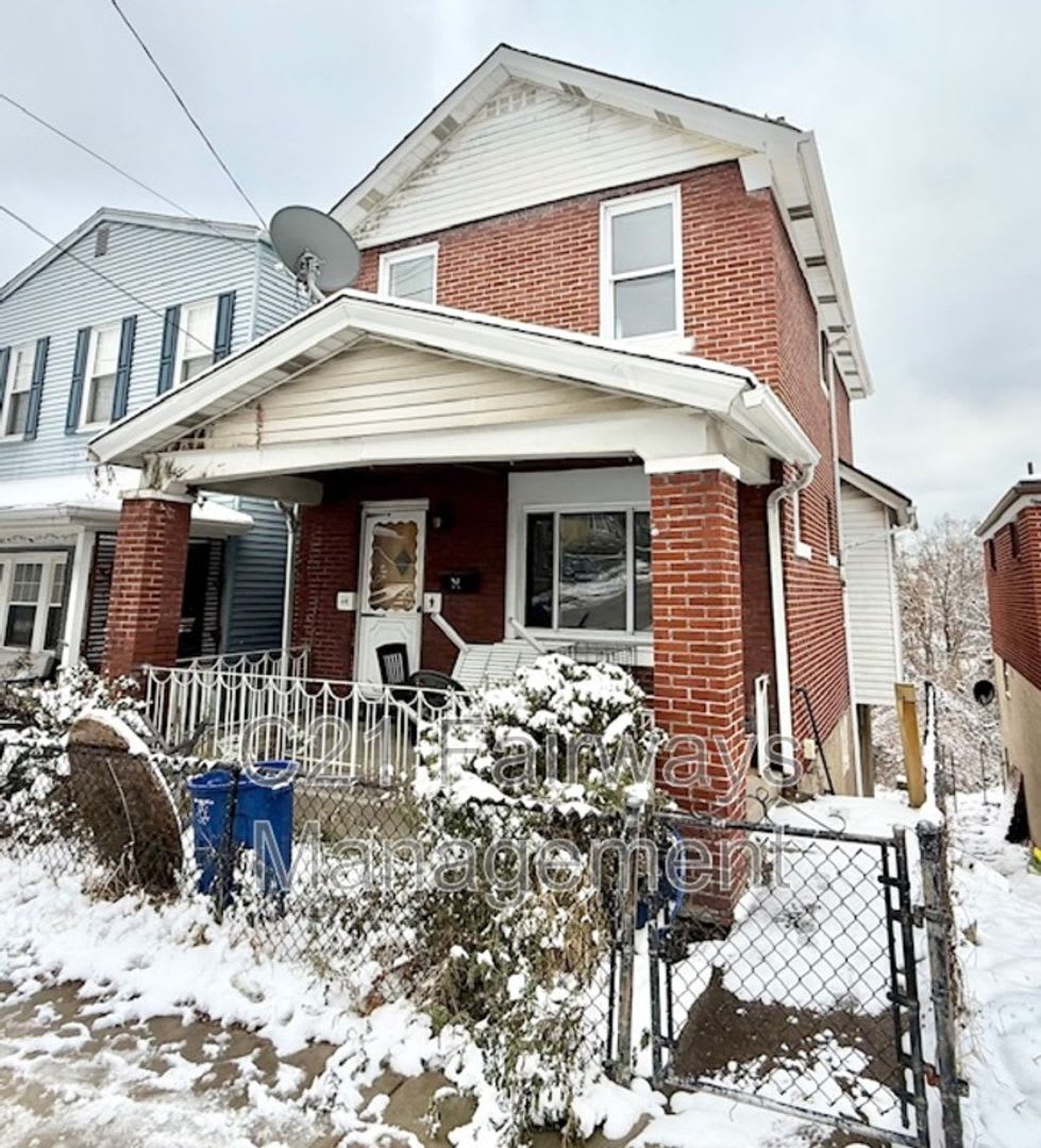 2bed/1bath Single Family Home in Mt. Washington