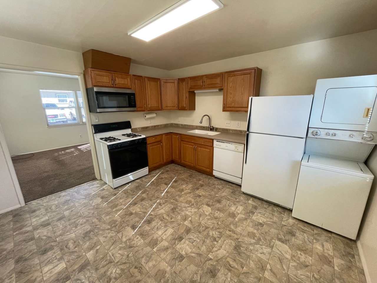 Cozy 2 BR 1 BA Home in Midtown!