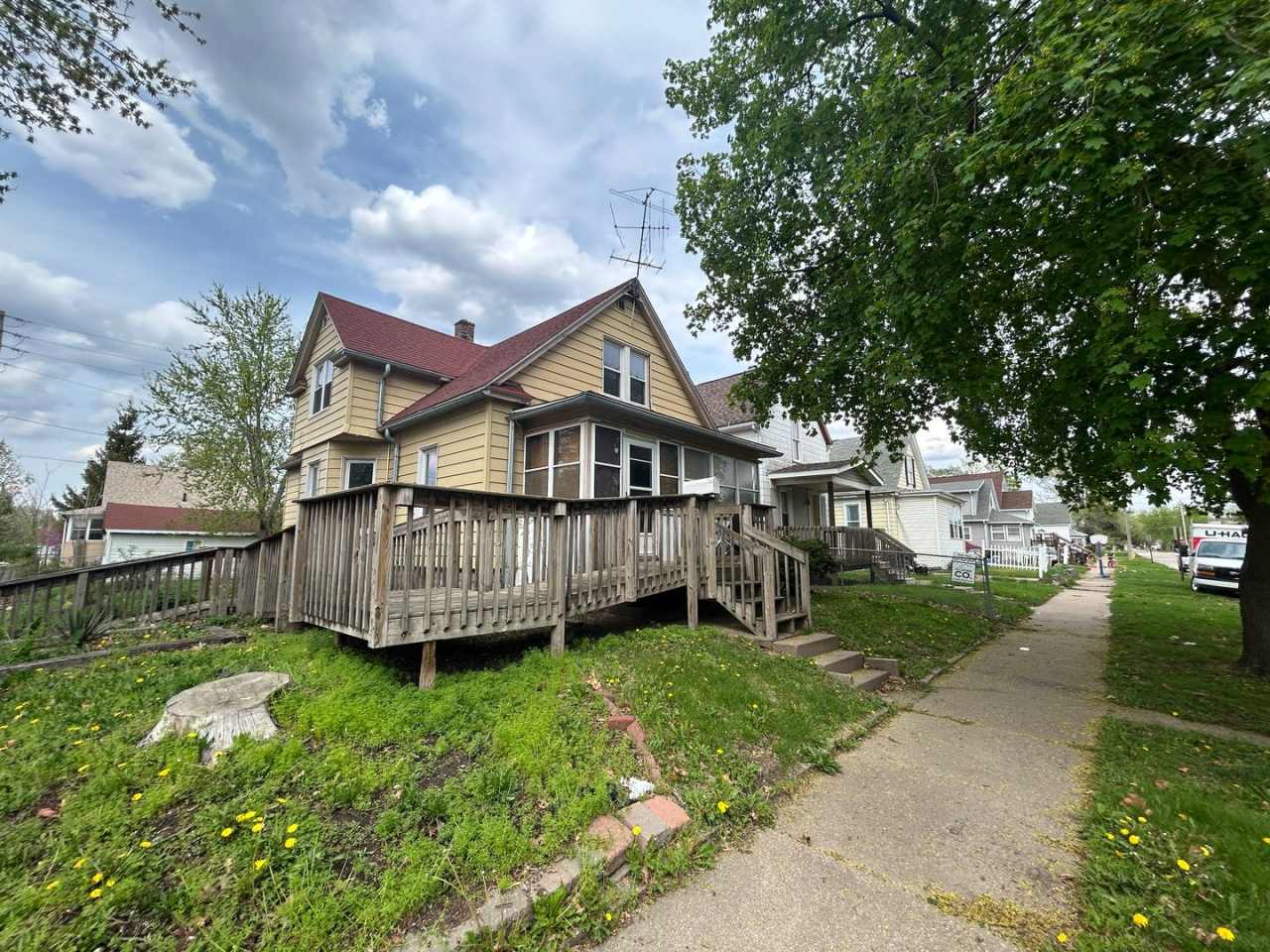 3 Bed 1 Bath house in Rock Island