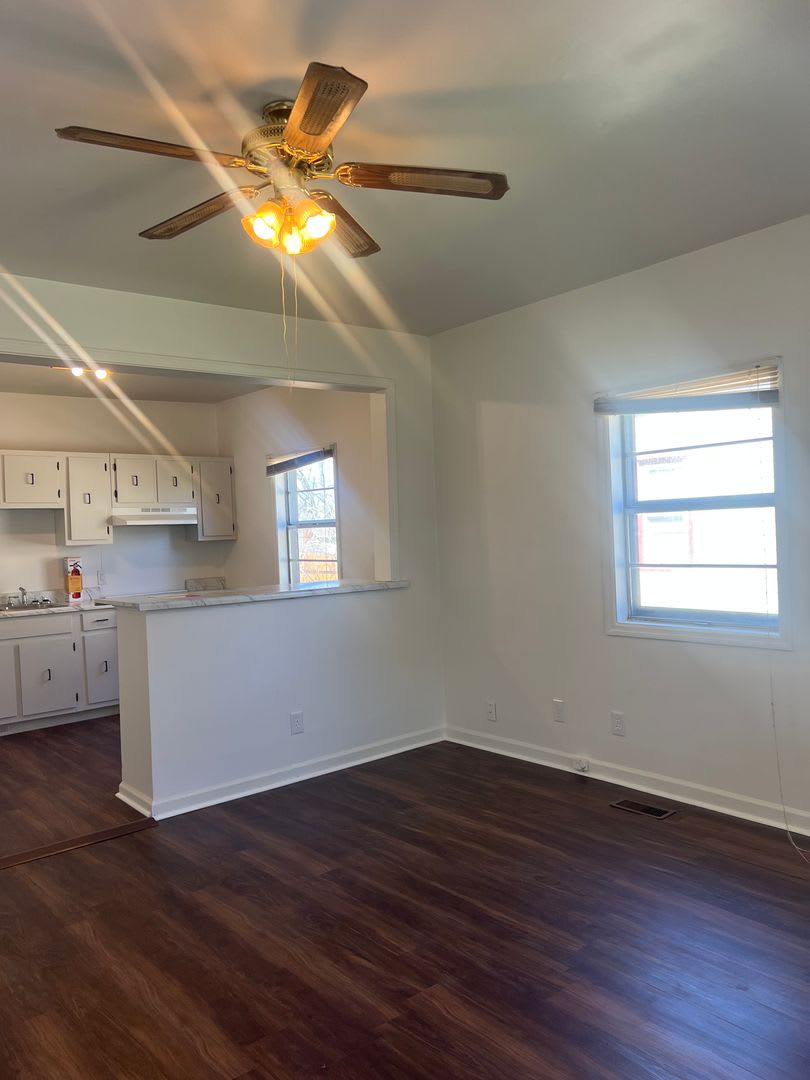 1 month free with 13 month lease- East Nashville 1 bed, 1 bath duplex - Original Craftsman Charm with front porch