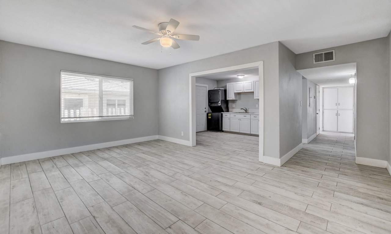 Remodeled 3-Bedroom Front Unit of Duplex – Water Included! * MOVE IN SPECIAL *