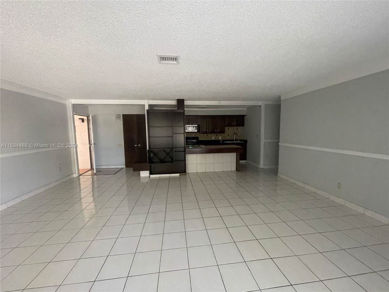 902 Crystal Lake Drive