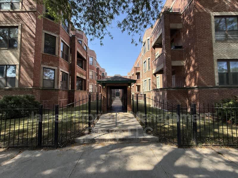 6106 S Dorchester Ave #3W