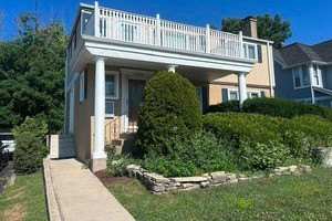 4386 Woodland Avenue