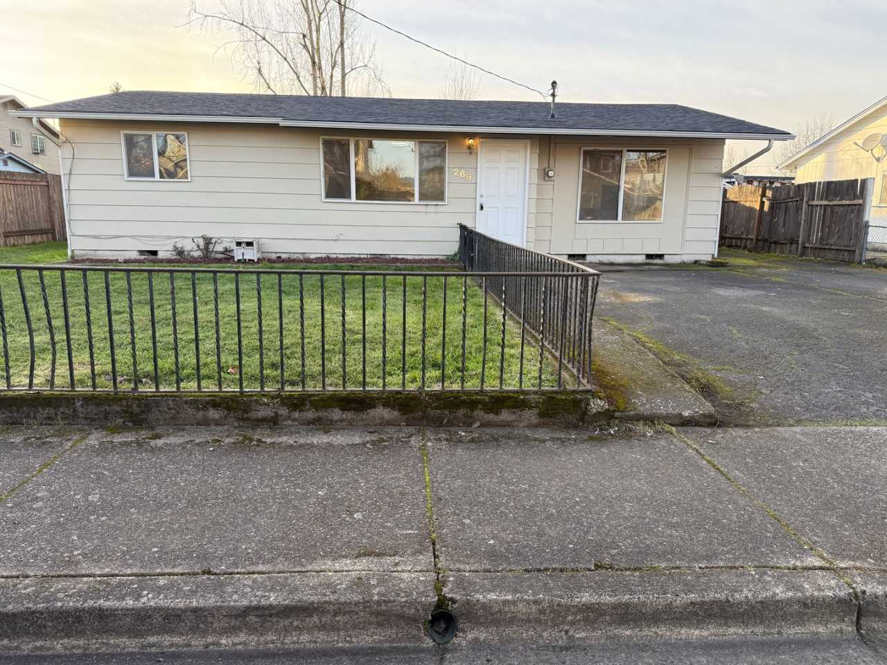 Updated 3 bedroom 1 bathroom house!