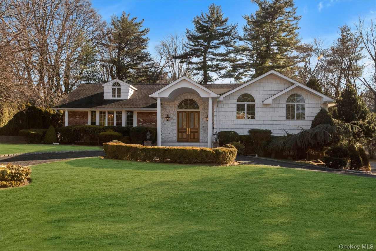 200 Hummingbird Drive