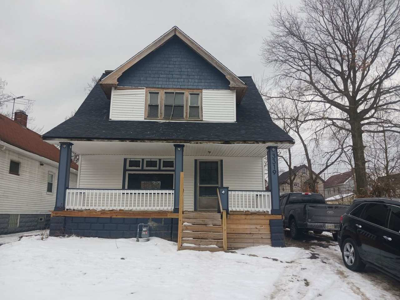 SECTION 8 WELCOME – Beautifully Redone 3-Bedroom!