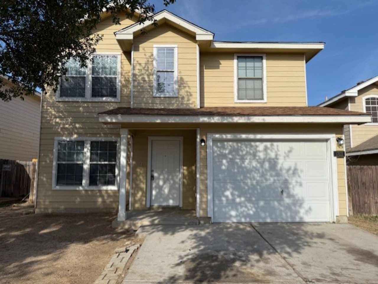 Green Ranch- Five Bedroom!