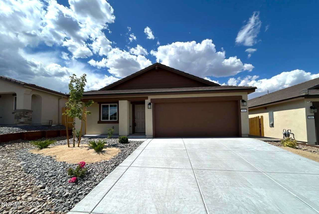 904 Cascade Range Drive