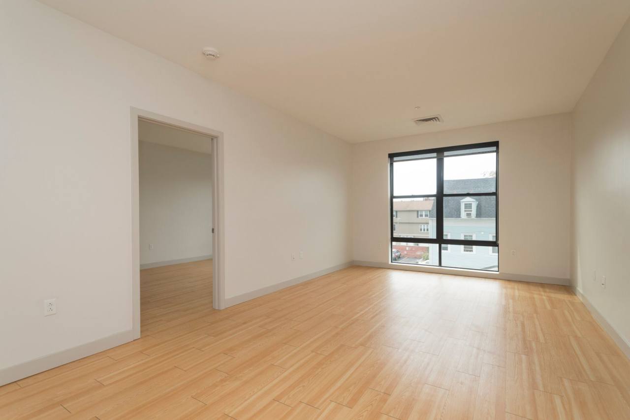 Top-notch BU Apt. UNIQUE. 9/1/26!