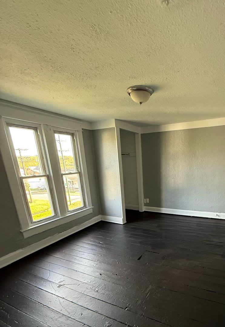 3 bedrooms 1 bath